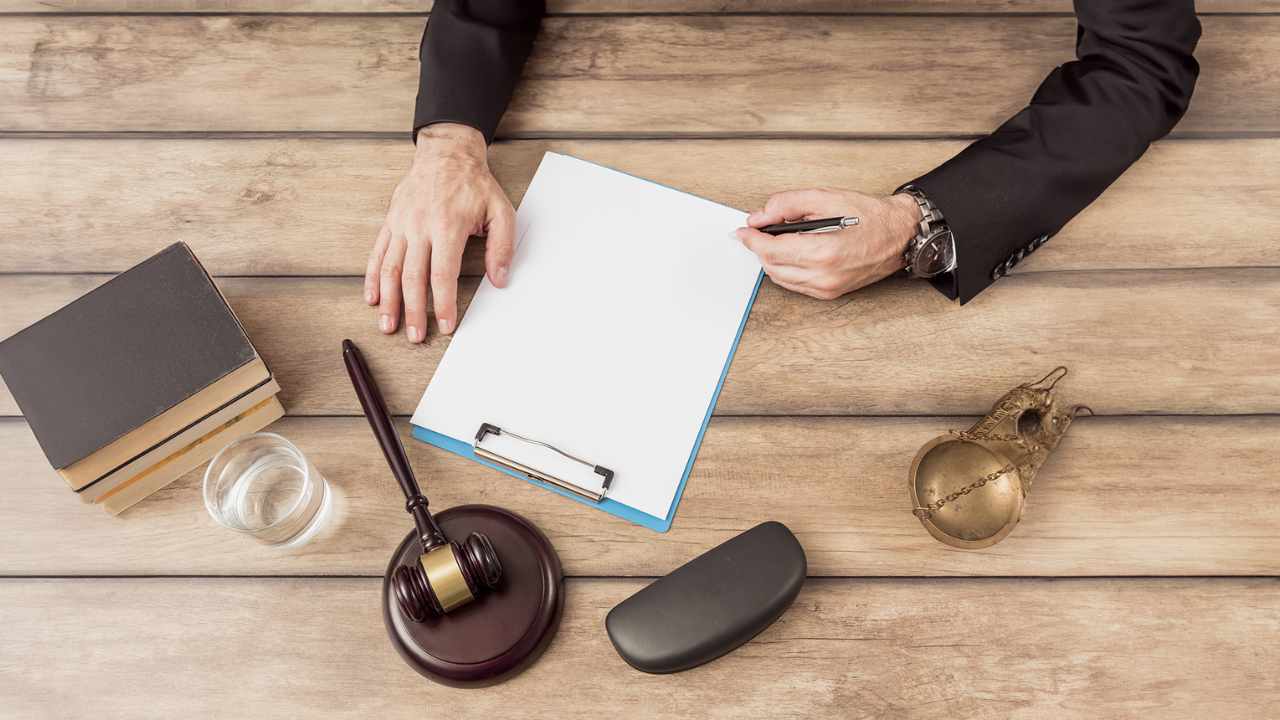 Navigating Data Protection Laws When Conducting BS7858 Screening